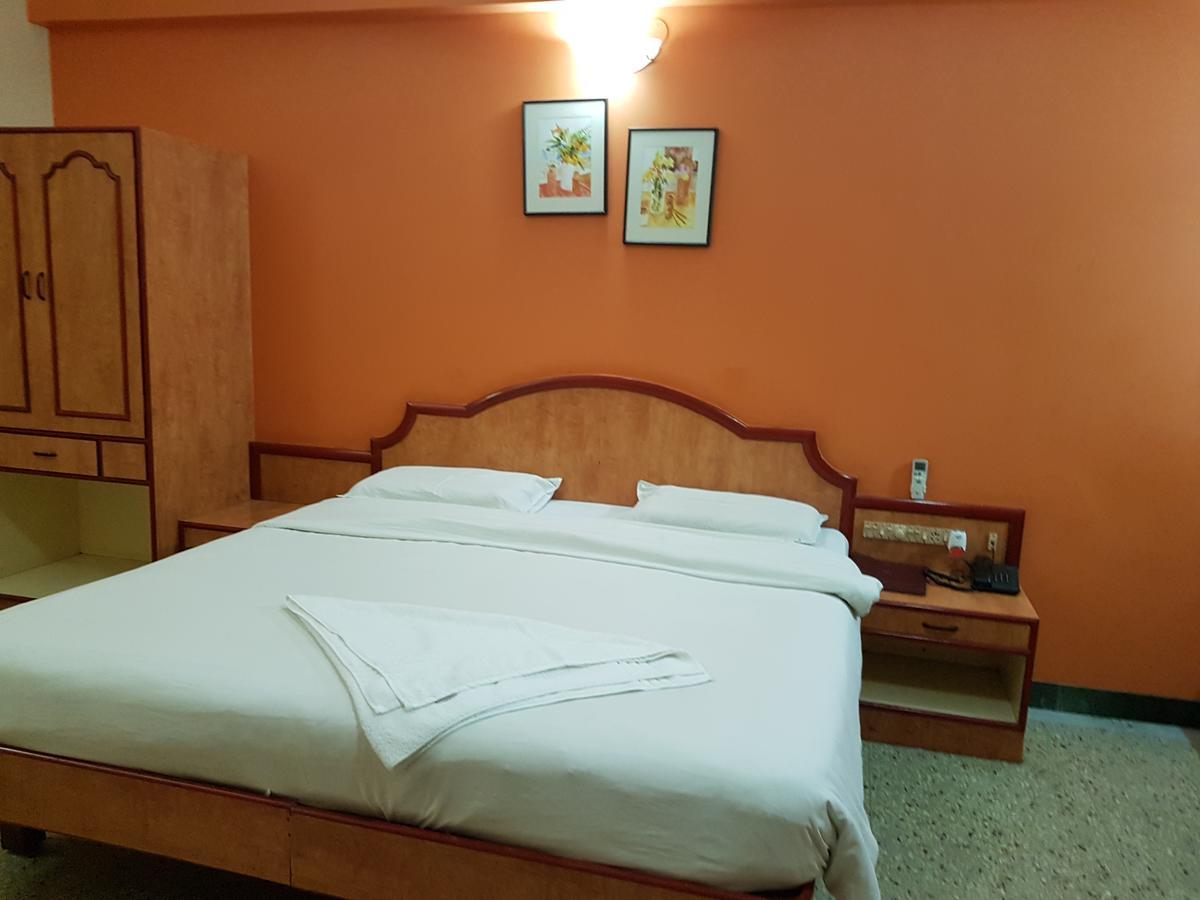 Hotel Vijai Paradise Coimbatore Esterno foto